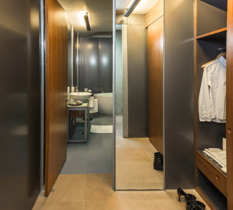Walk In Wardrobe Suite